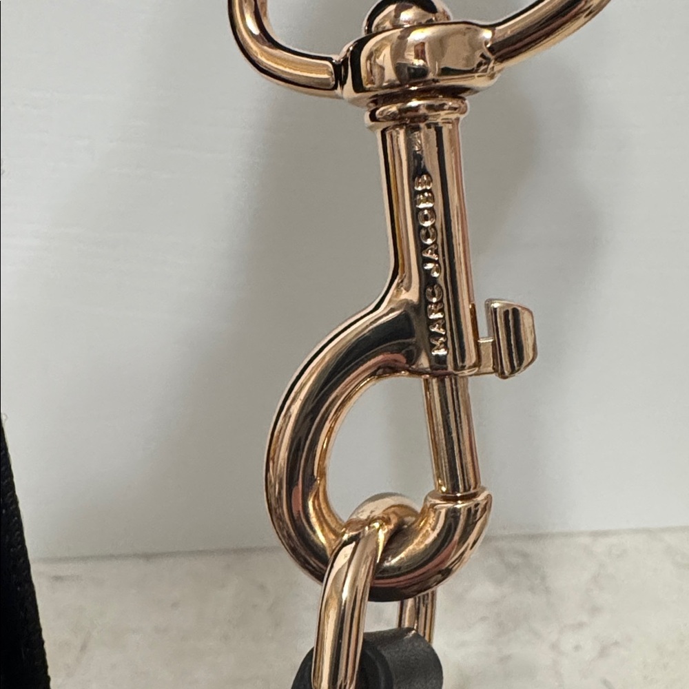 Marc Jacobs Black and Cream Snake pattern Quilted Nylon Shoulder Bag EUC - Picture 6 of 6